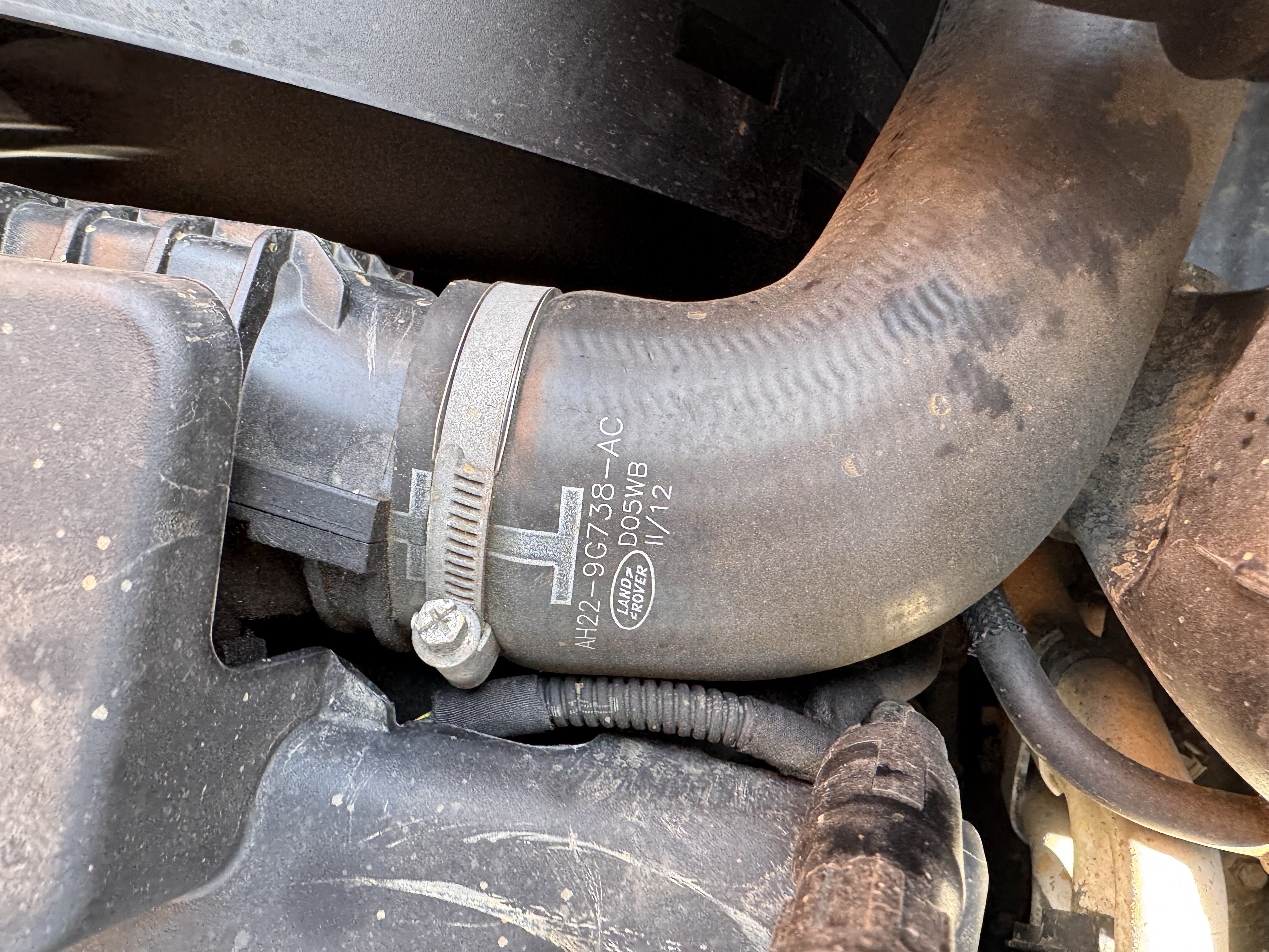 4x4 Vehicle Parts: LAND ROVER Discovery Intercooler Pipes