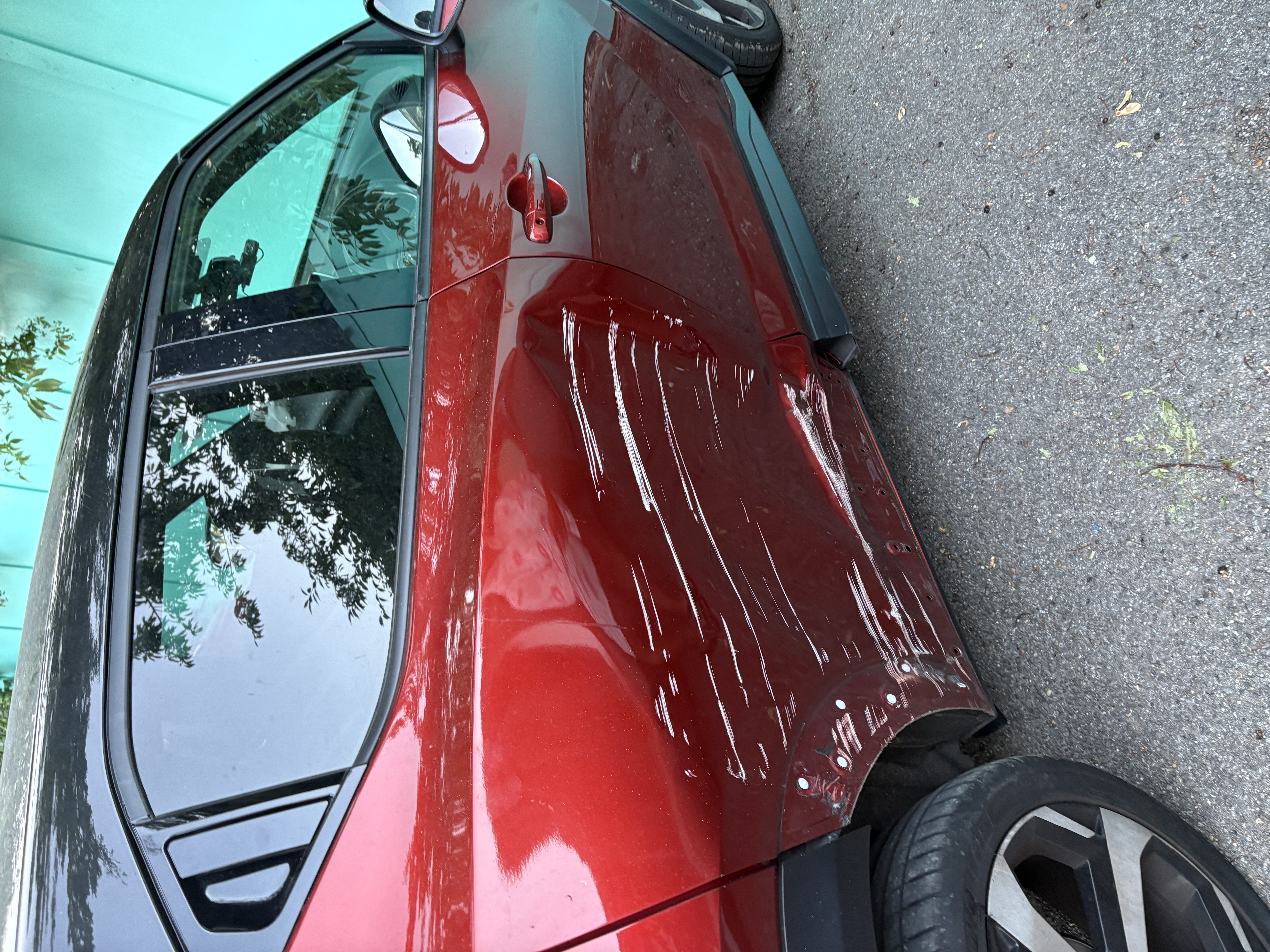 Japanese Vehicle Parts: NISSAN Juke Door (Rear/Right)