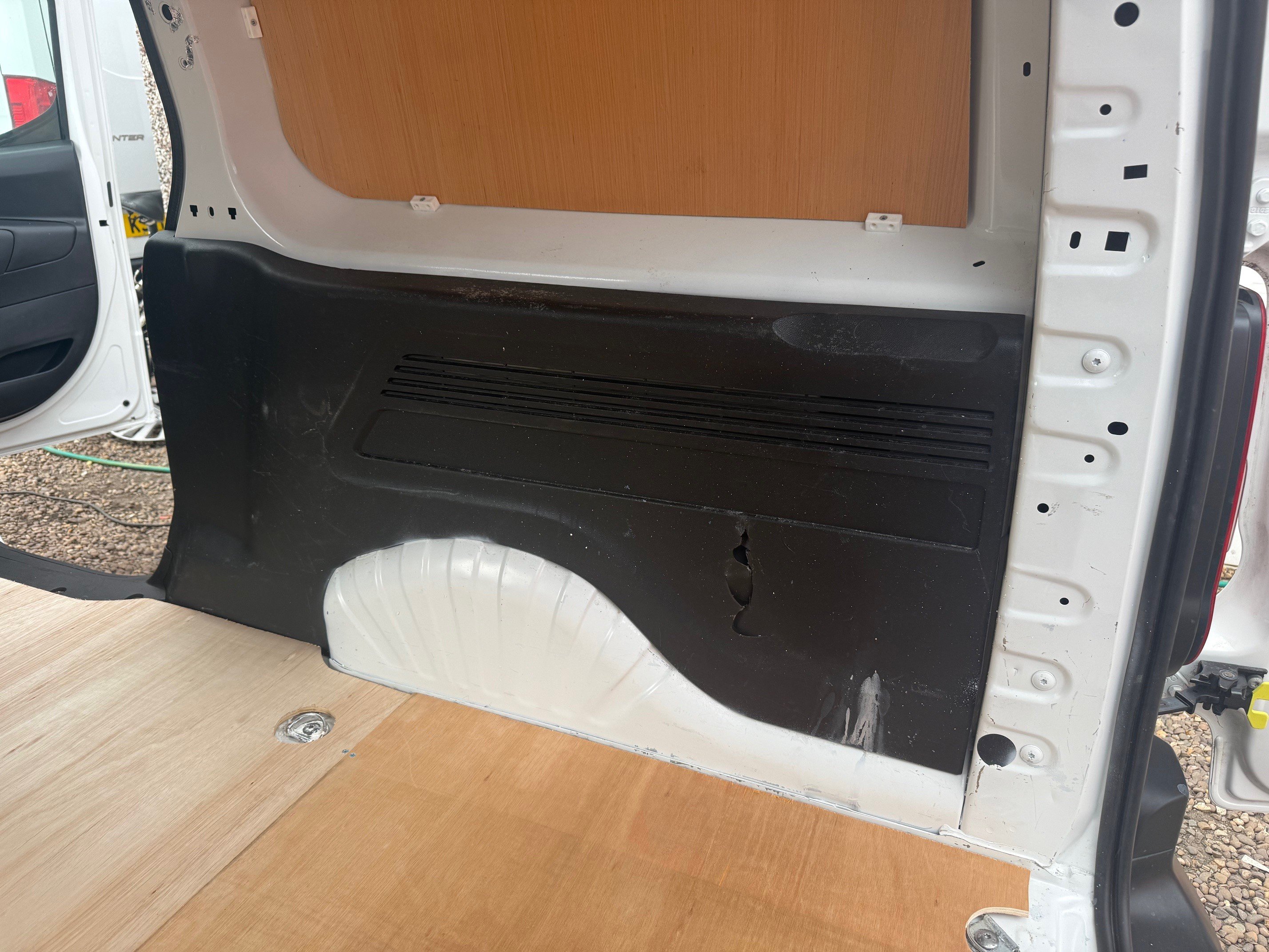 Van Parts: PEUGEOT Partner right/ drivers side rear body quarter panel trim